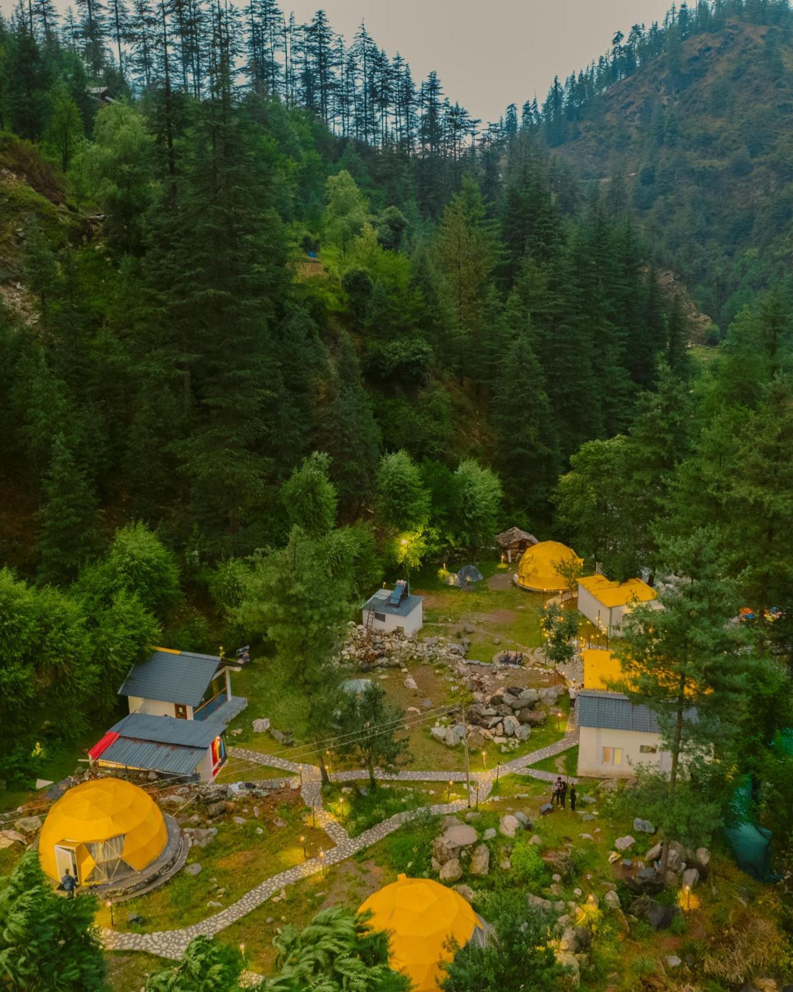 Whoopers Boutique Resort Jibhi Экстерьер фото