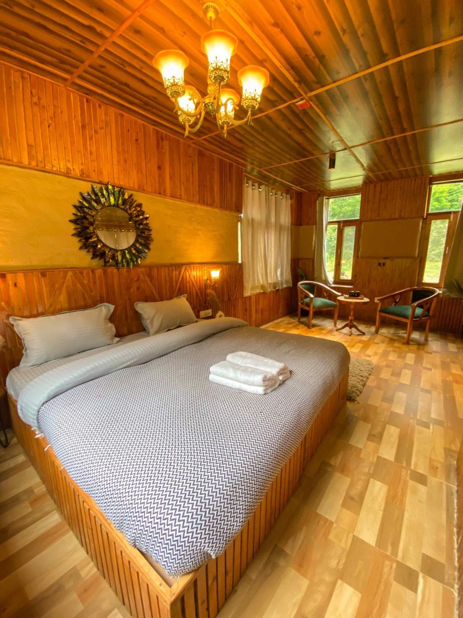 Whoopers Boutique Resort Jibhi Экстерьер фото
